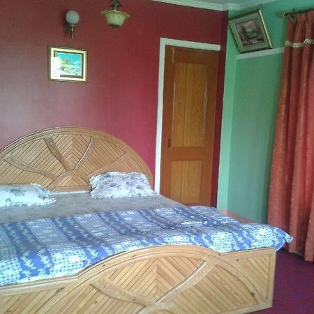 Asif Guest House Srīnagar Стая снимка
